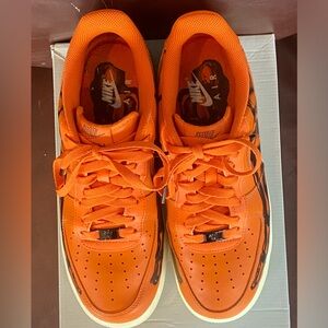 Air Force 1 low orange skeleton